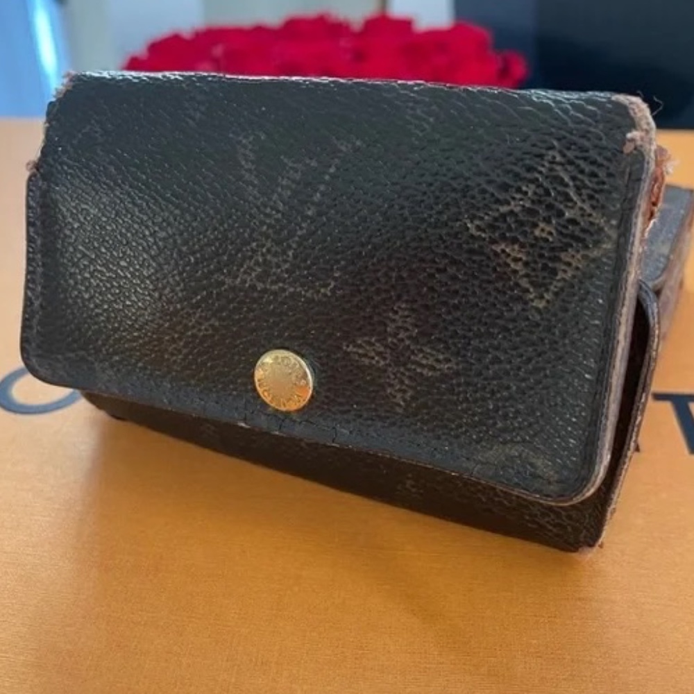 Authentic Louis Vuitton Monogram  6 key ring holder (PROJECT)